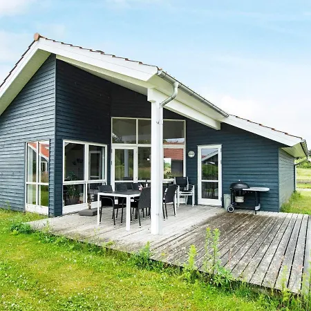 8 Person In Ulfborg